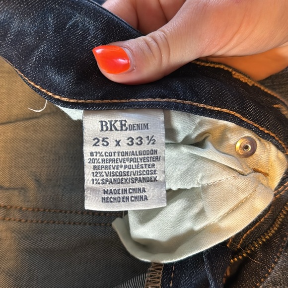 BKE: Stella Slim Fit (Low Rise) Bootcut Jeans - Picture 3 of 6